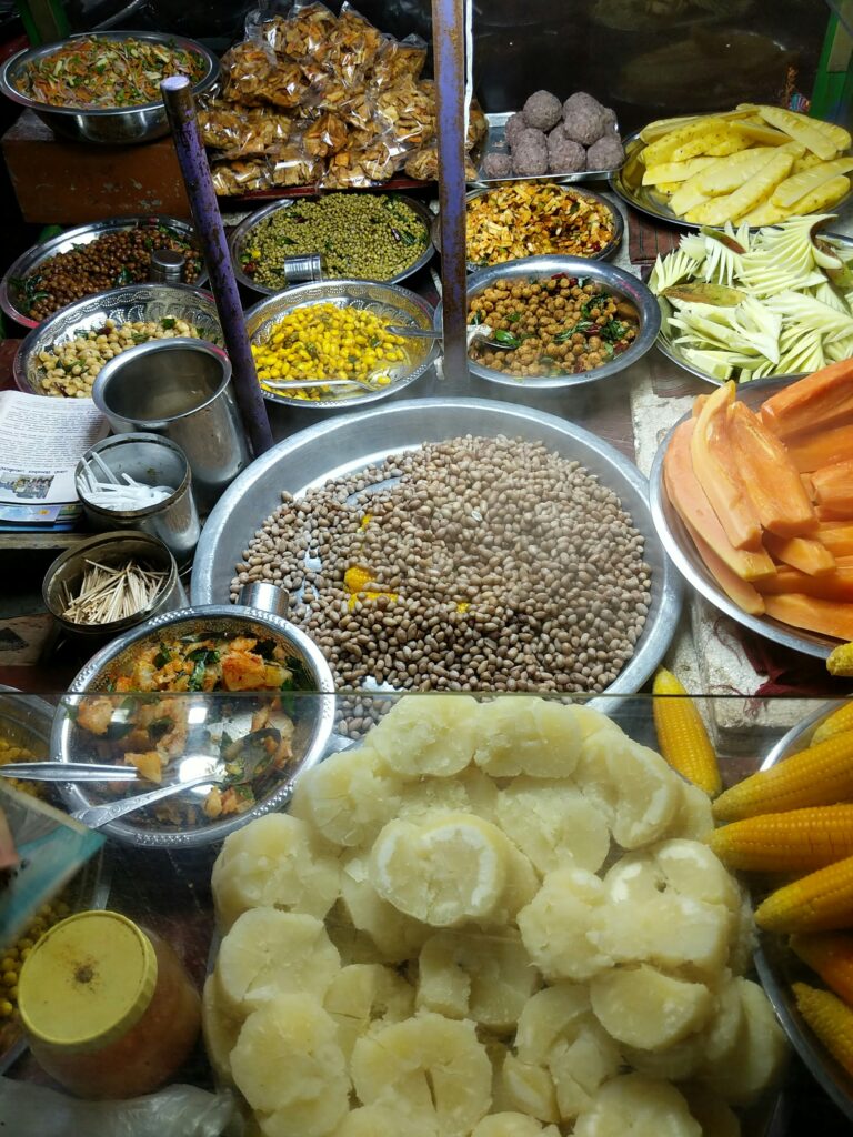 Flavours of Kashmir: Wazwan Feasts, Street Food & Culinary Travel Tips